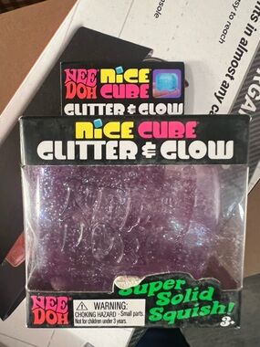 Nice Cube Glitter & Glow Purple Super Solid Squish